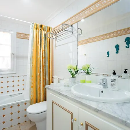 Sleeps 8 With Pool And Wifi *