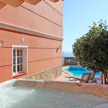 Sleeps 8 With Pool And Wifi Vila *