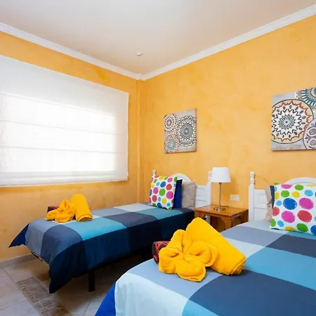 Sleeps 8 With Pool And Wifi Vila Chayofa