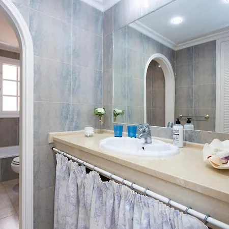 Sleeps 8 With Pool And Wifi * Chayofa