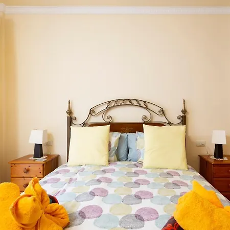 וילה Sleeps 8 With Pool And Wifi *
